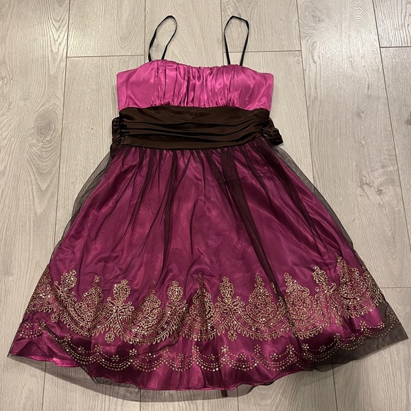 FORMAL DRESS - Picture 1 of 10